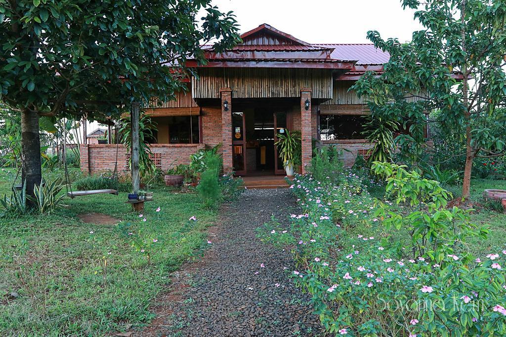 Green Plateau Lodge Banlung Esterno foto