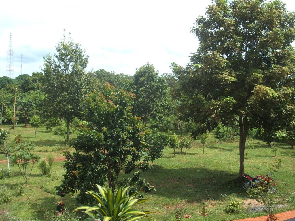 Green Plateau Lodge Banlung Esterno foto