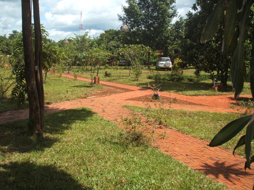 Green Plateau Lodge Banlung Esterno foto