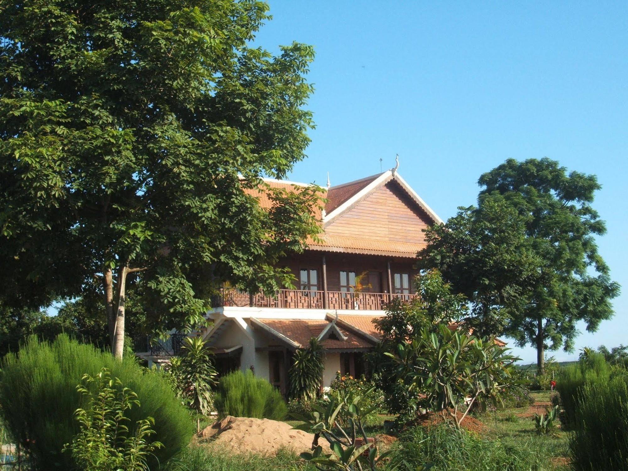 Green Plateau Lodge Banlung Esterno foto
